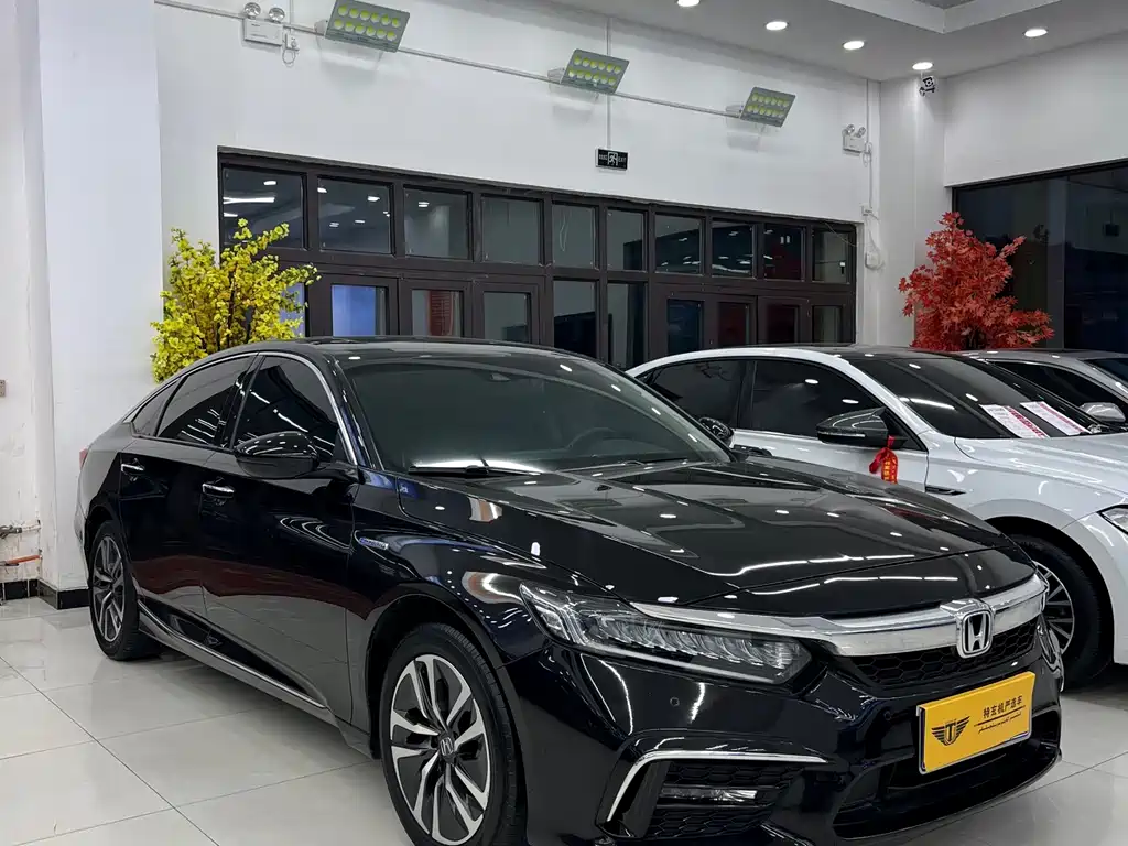 Honda Inspire 2020 — фото 3