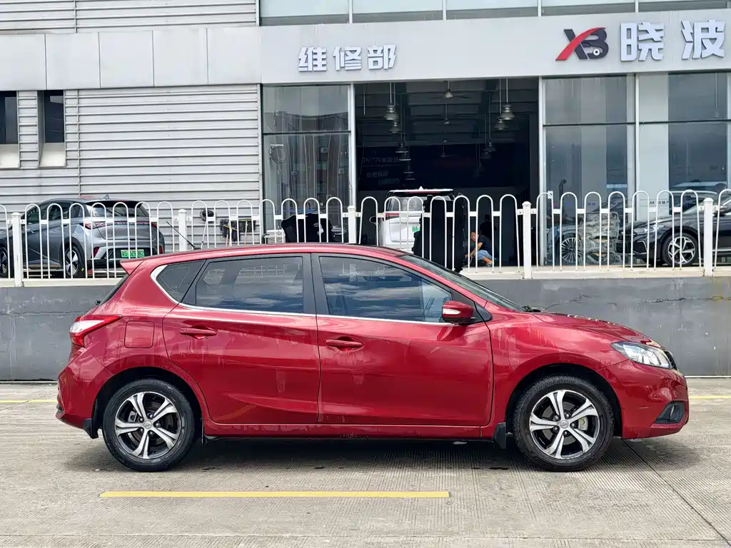 Nissan Tiida 2020