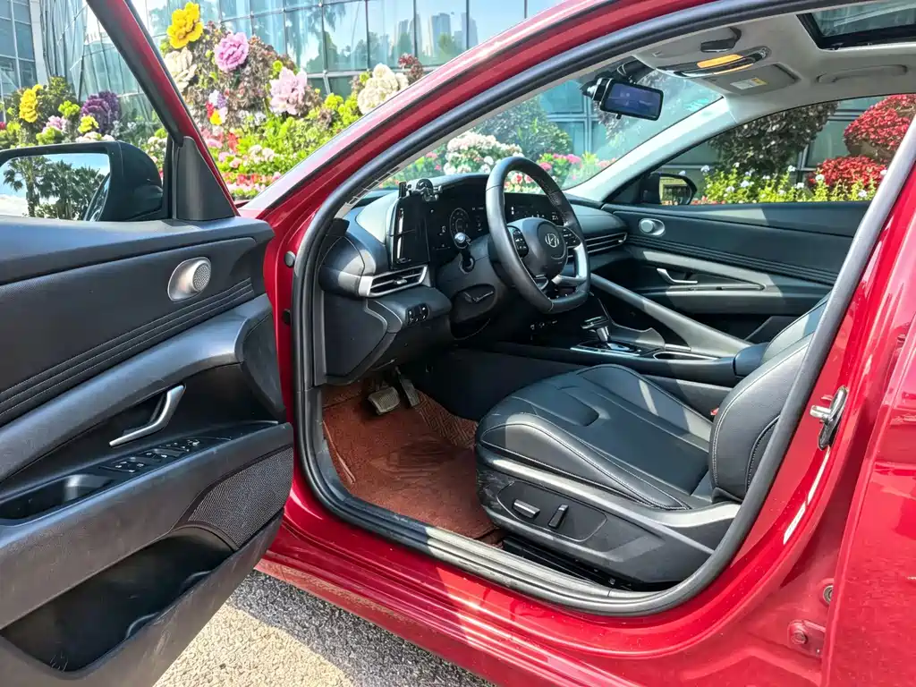 Hyundai Elantra 2022