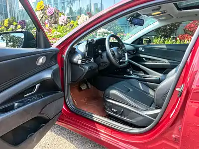 Hyundai Elantra 2022