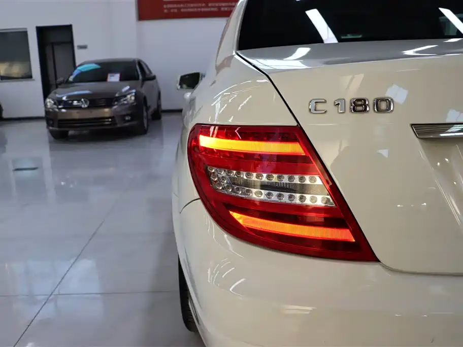Mercedes-Benz C-Class 2012 — фото 11