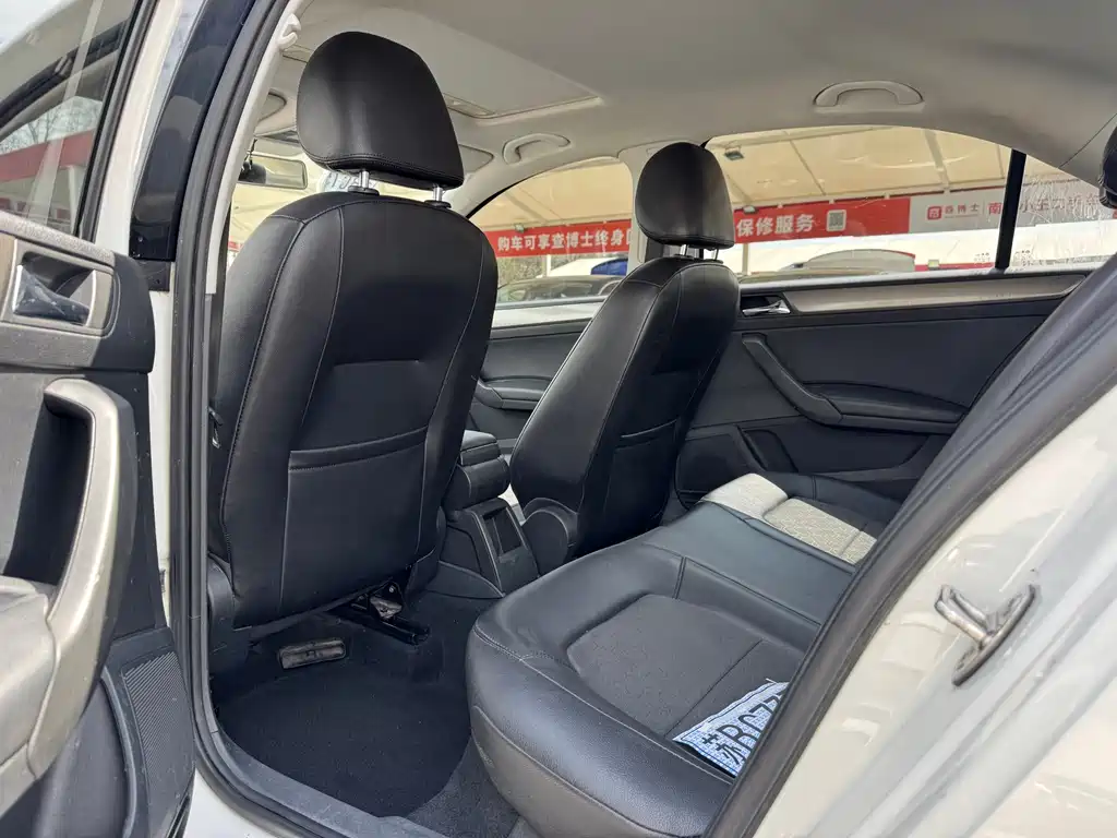 Volkswagen Santana 2015