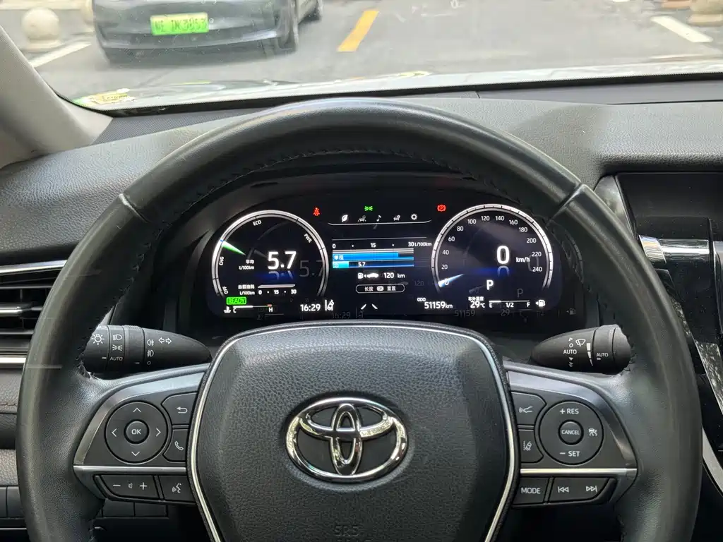 Toyota Camry 2021 — фото 15
