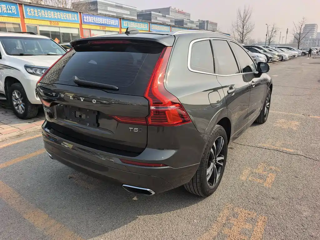 Volvo XC60 2019 — фото 3