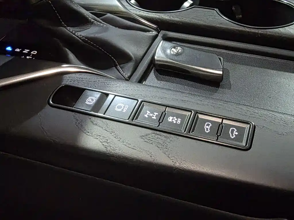 Lexus LX 2024 — фото 16
