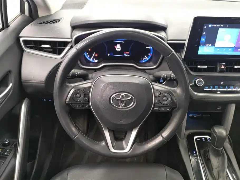 Toyota Corolla Cross 2022 — фото 15