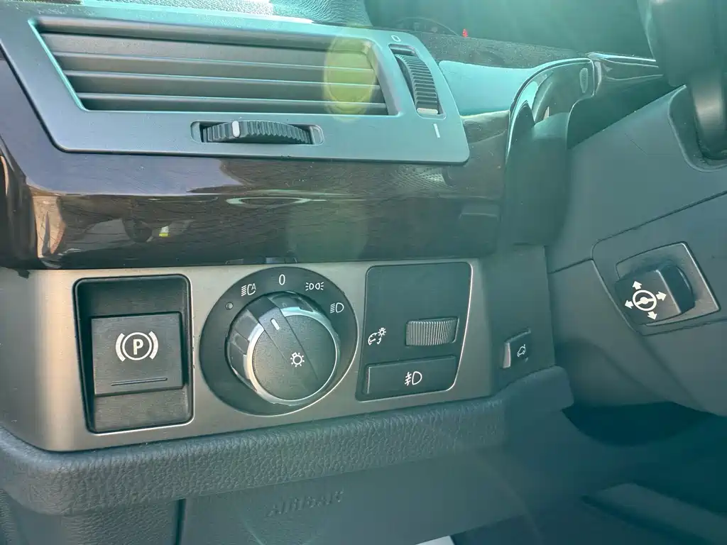 BMW 7 Series 2006 — фото 15