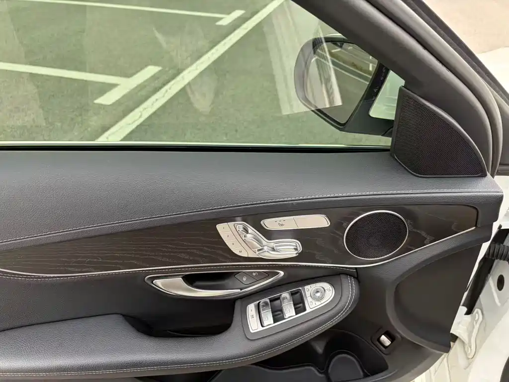 Mercedes-Benz C-Class 2020 — фото 11