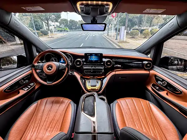 Mercedes-Benz V-Class 2024