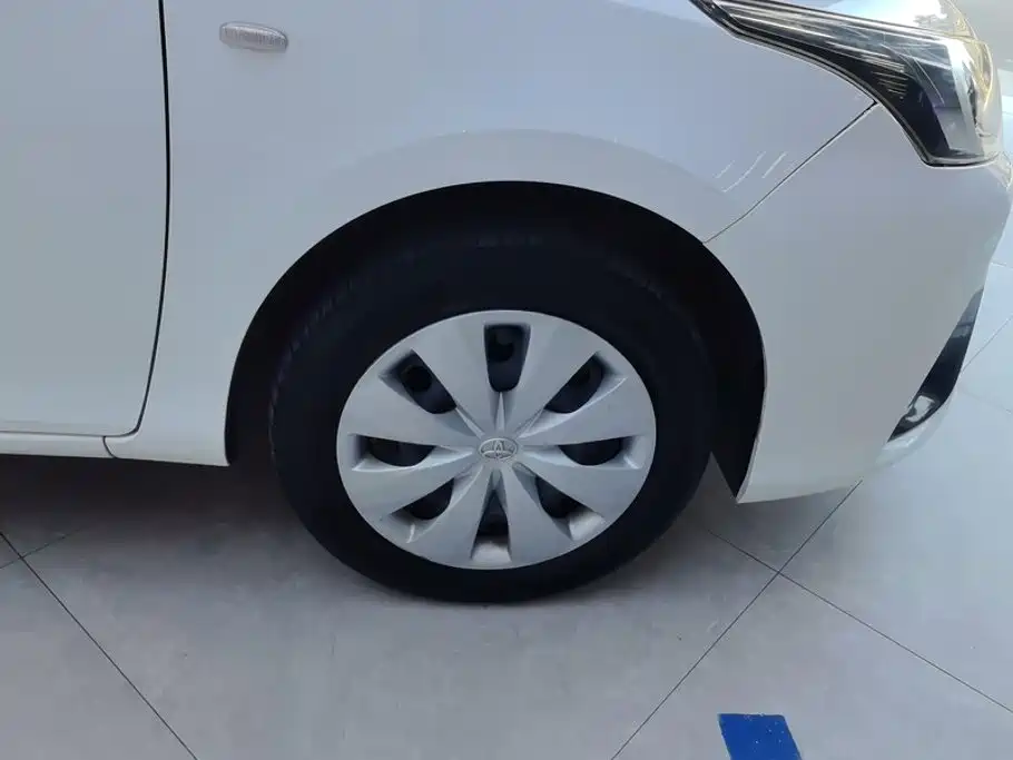 Toyota Yaris L 2019