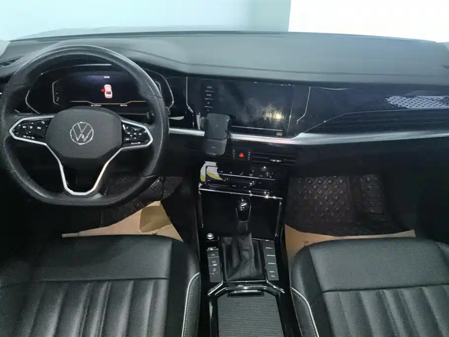 Volkswagen Passat 2022 — фото 12
