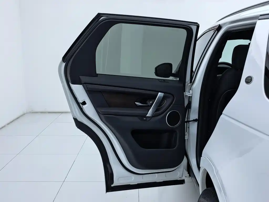 Land Rover Discovery Sport 2021 — фото 19