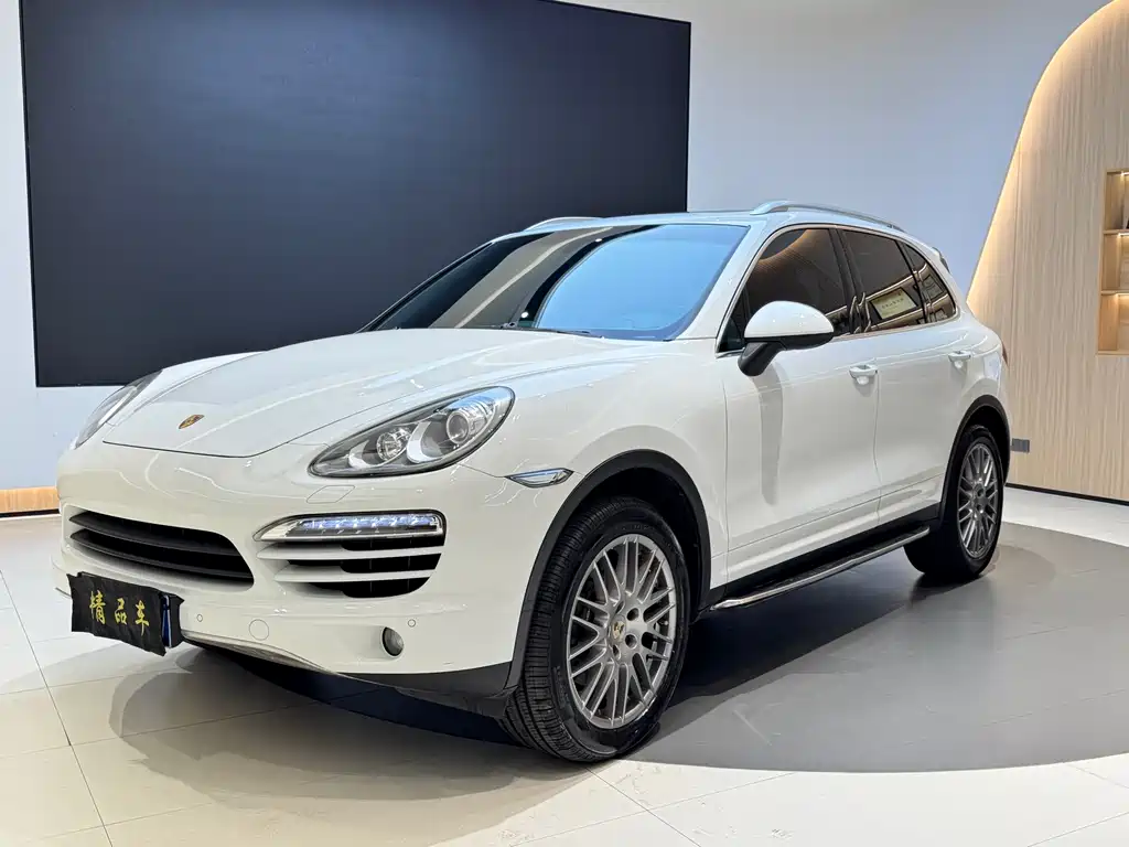 Porsche Cayenne 2012 — фото 1