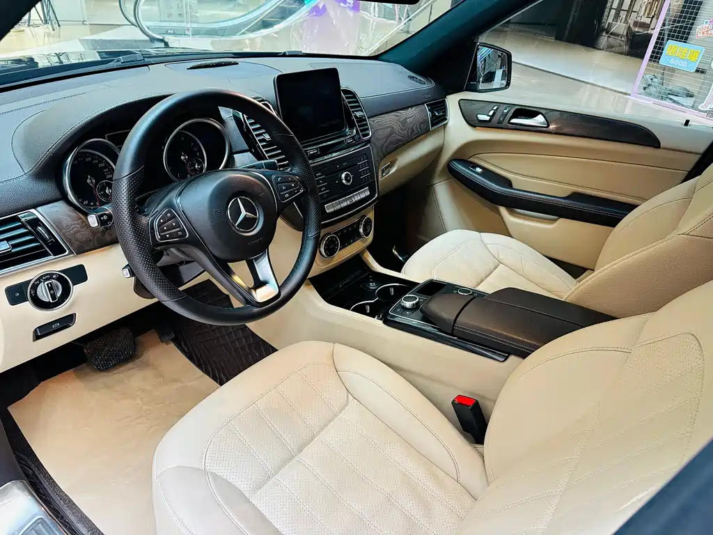 Mercedes-Benz GLE 2018 — фото 10