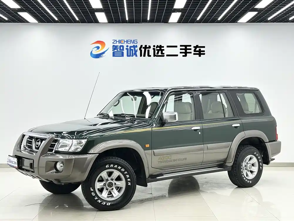 Nissan Patrol 2004 — фото 1