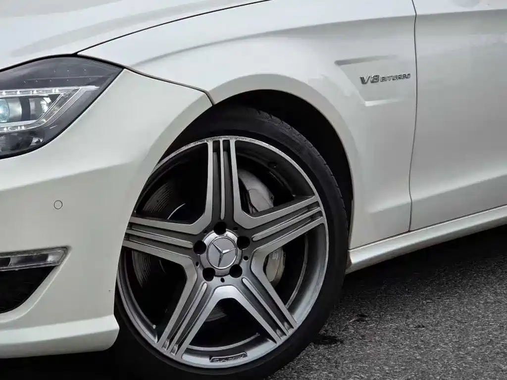 Mercedes-Benz CLS AMG 2011 — фото 2
