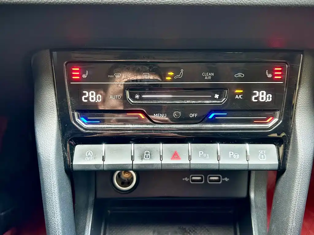 Skoda Korok 2022 — фото 19