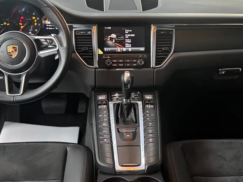 Porsche Macan 2018 — фото 15