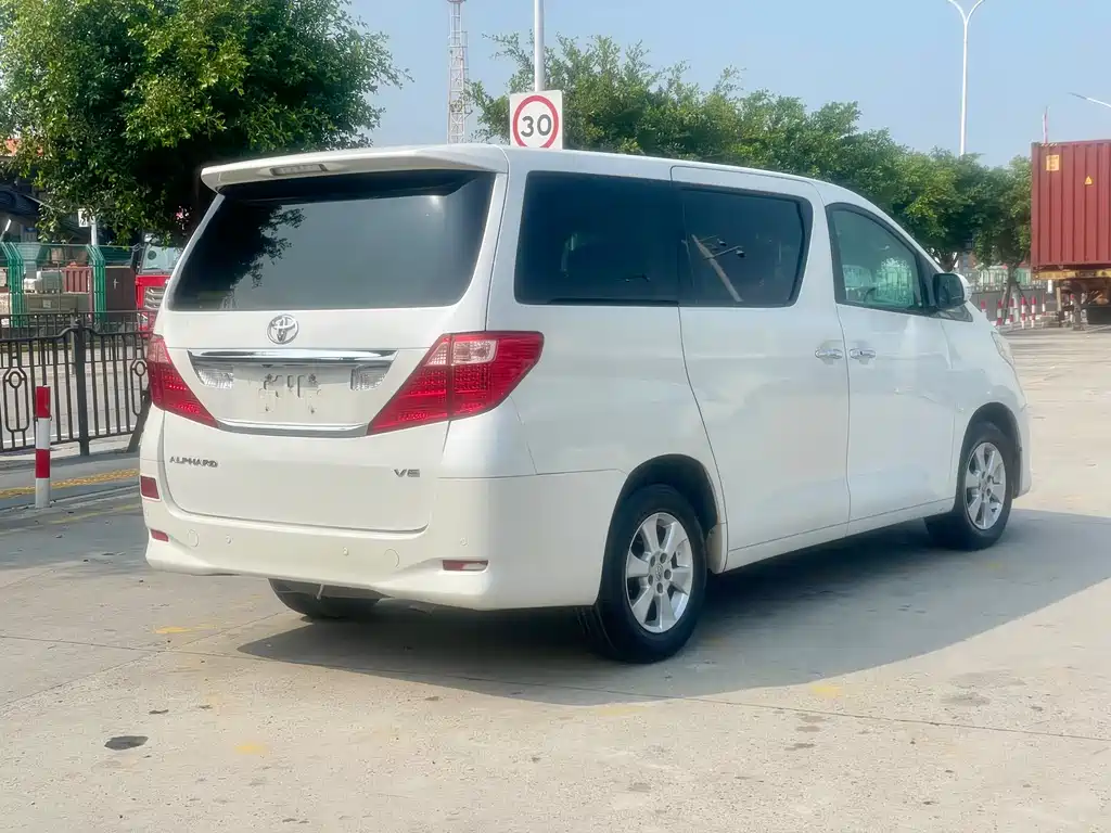 Toyota Alphard 2011 — фото 5