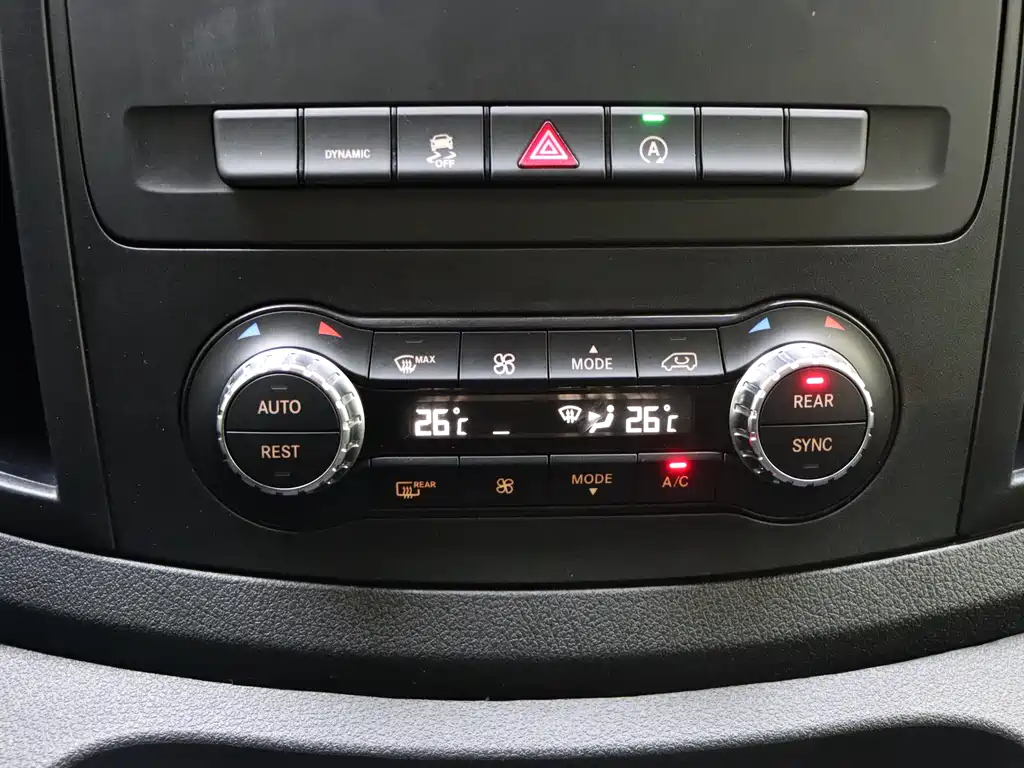 Mercedes-Benz Vito 2021 — фото 17