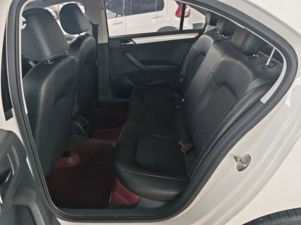 Skoda Rapid 2019 — фото 17