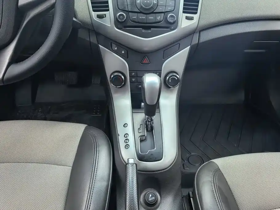 Chevrolet Cruze 2013 — фото 16
