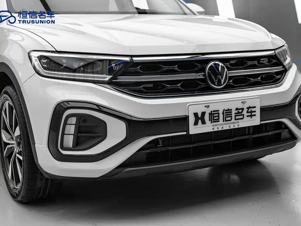 Volkswagen T-Roc 2023 — фото 8