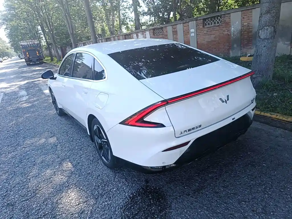 Wuling Starlight 2025
