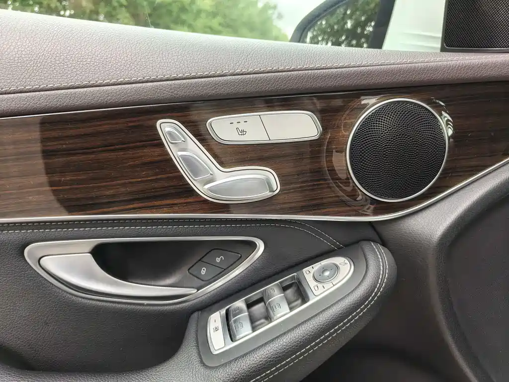 Mercedes-Benz GLC 2017 — фото 29