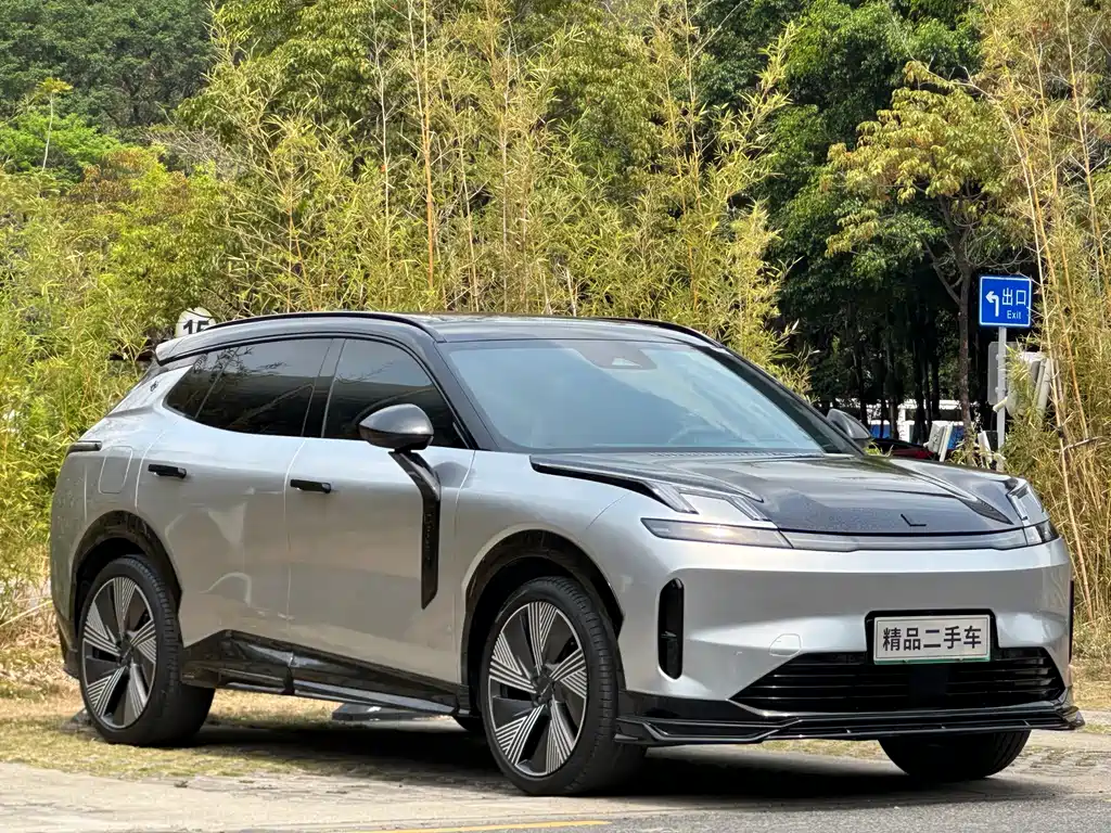 Lynk & Co 08 EM-P 2024 — фото 3