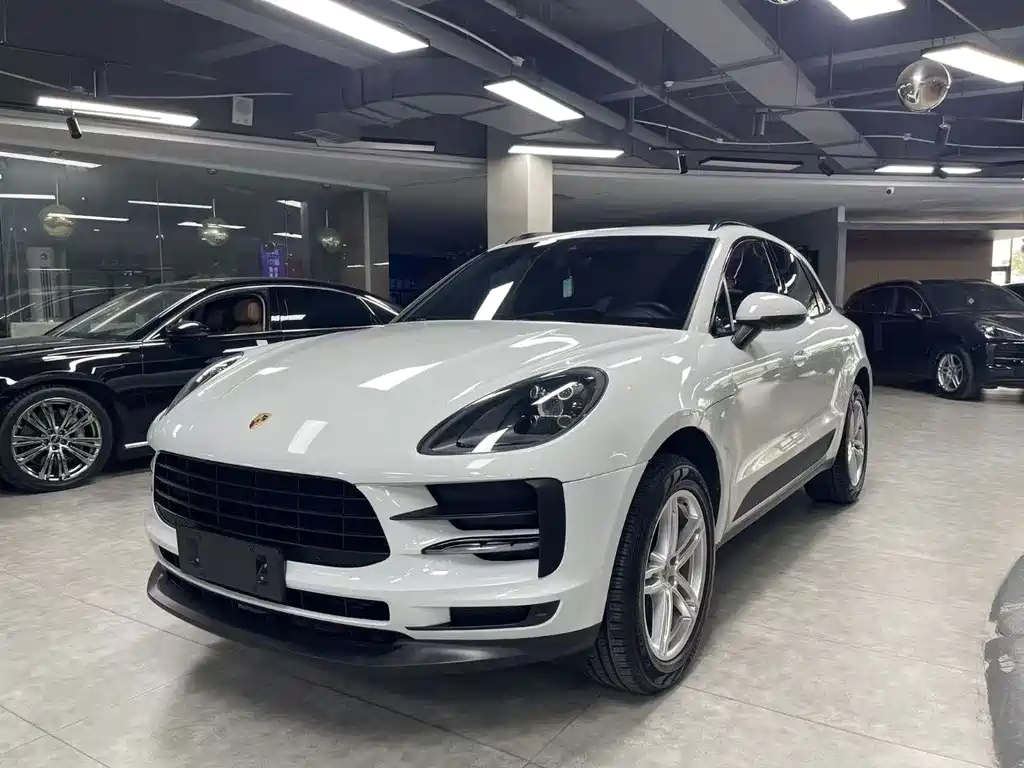 Porsche Macan 2020 — фото 1