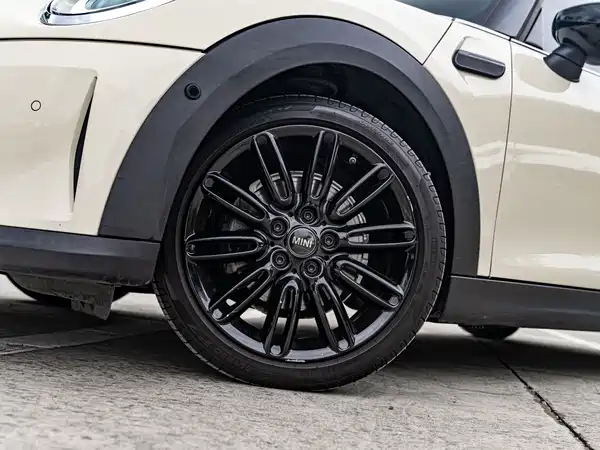 MINI MINI 2021