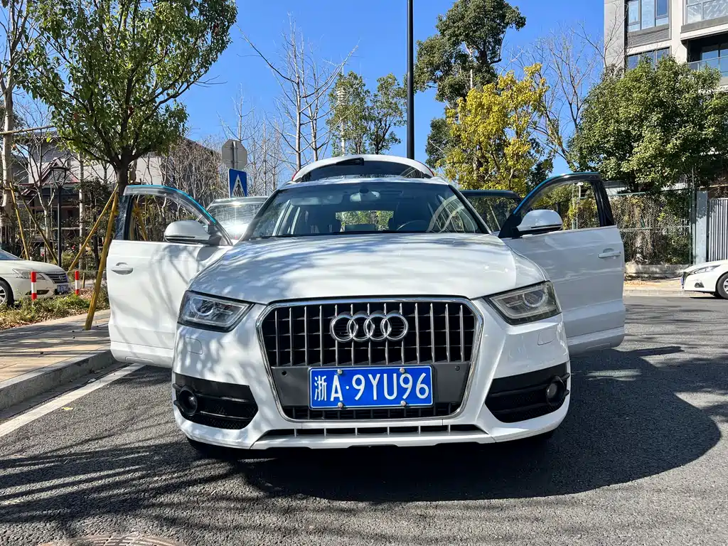 Audi Q3 2013 — фото 24