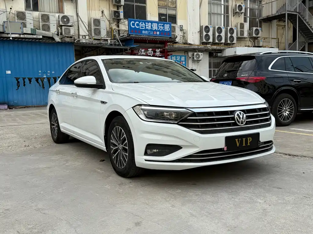Volkswagen Sagitar 2021