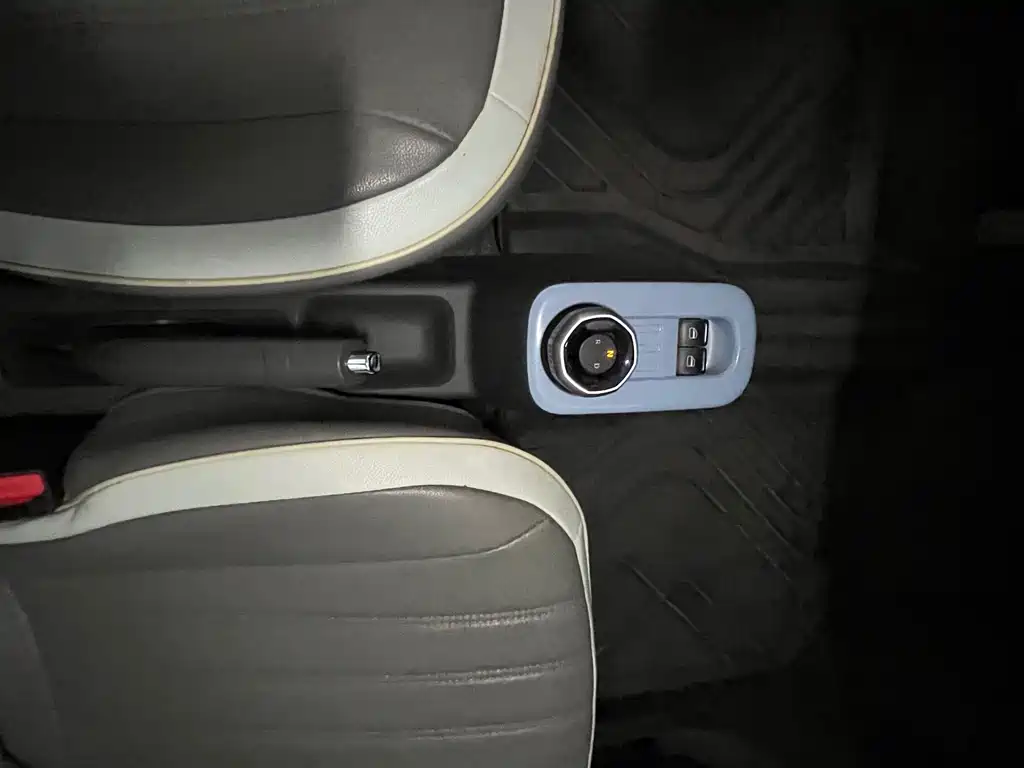 Geely Galaxy Panda 2024 — фото 11