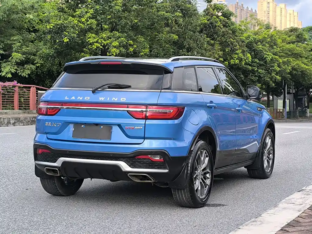 Landwind X7 2018 — фото 5