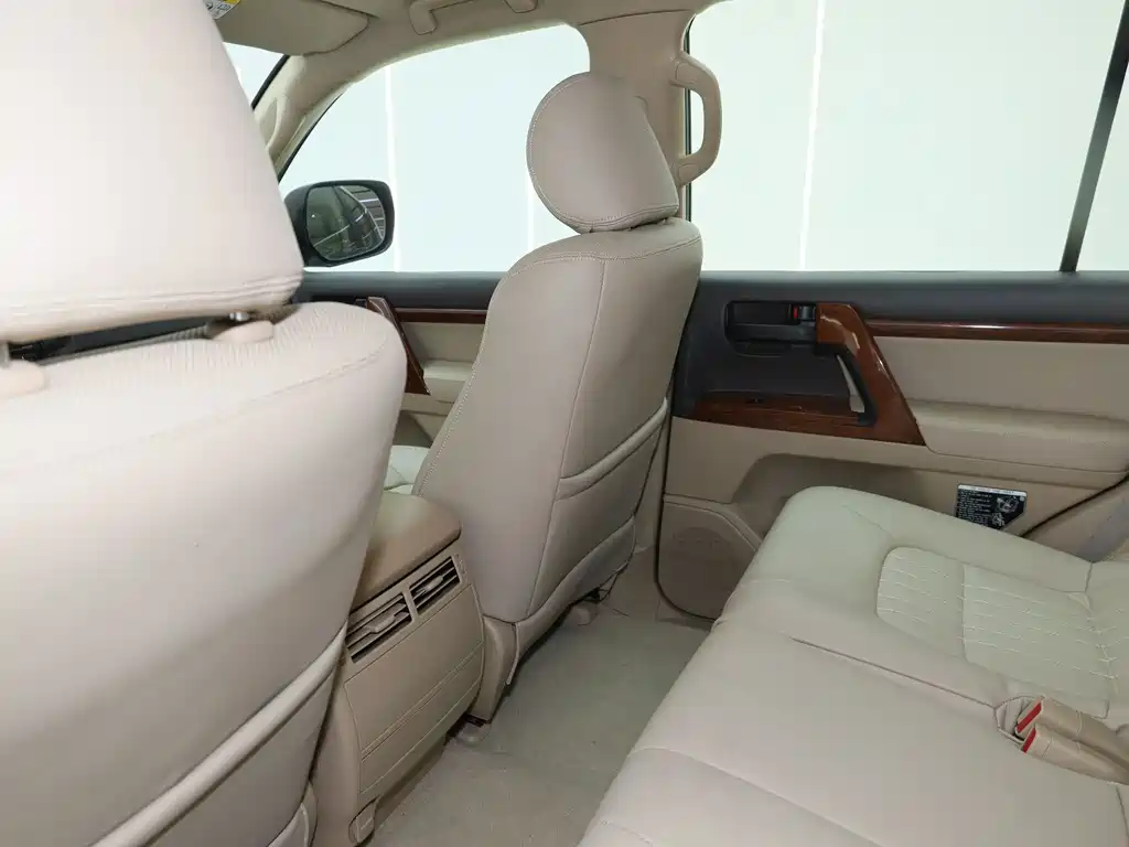 Toyota Land Cruiser 2015 — фото 18