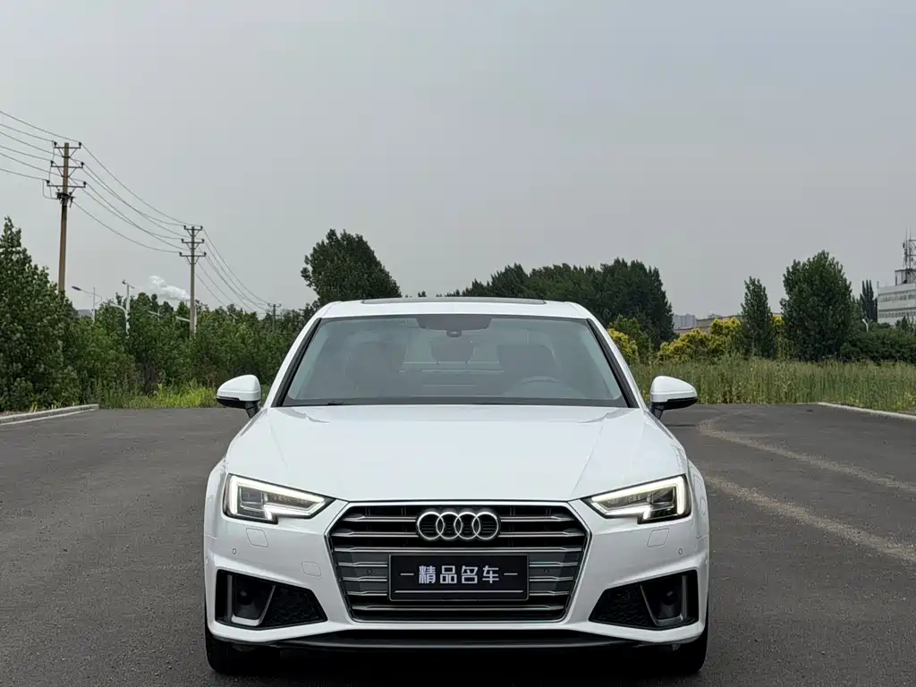 Audi A4L 2019