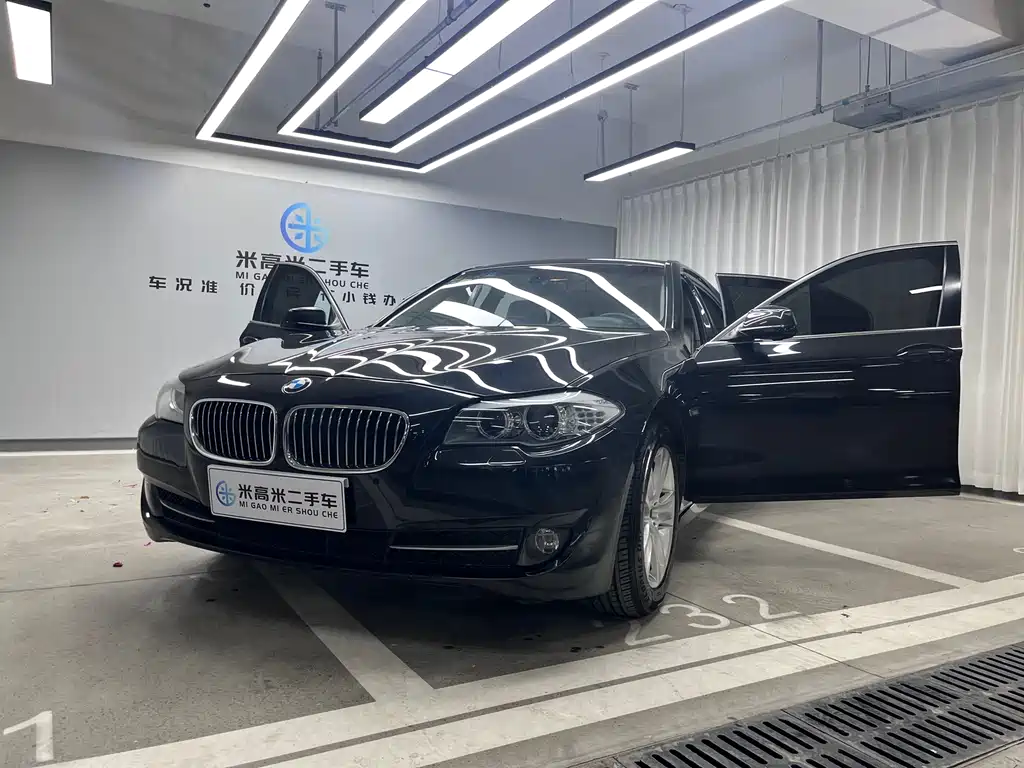 BMW 5 Series 2011 — фото 10