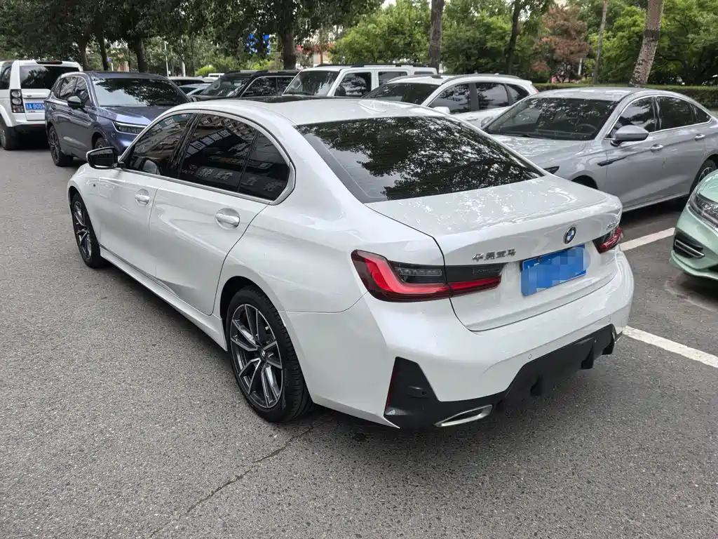 BMW 3 Series 2023
