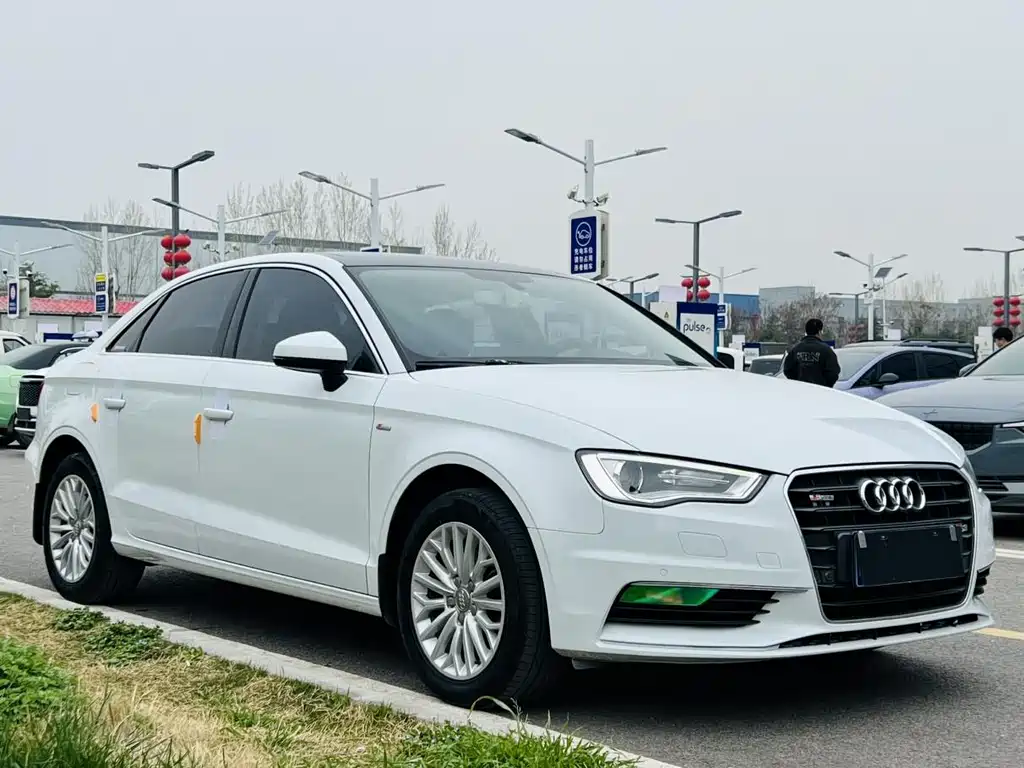 Audi A3 2016 — фото 3