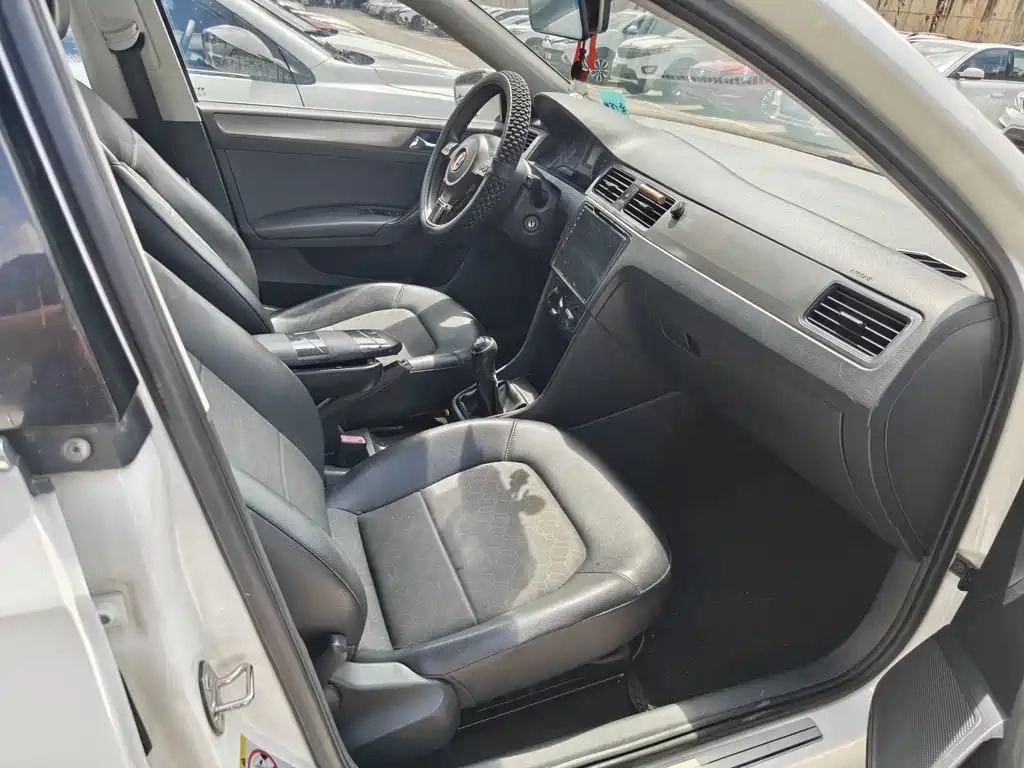 Volkswagen Santana 2016
