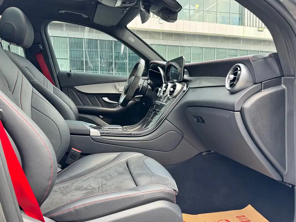 Mercedes-Benz GLC AMG 2022 — фото 12