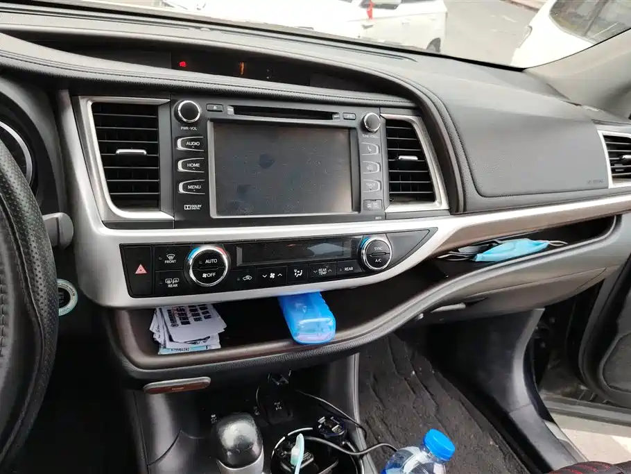 Toyota Highlander 2017 — фото 13