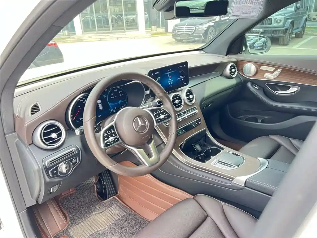 Mercedes-Benz GLC 2021 — фото 14