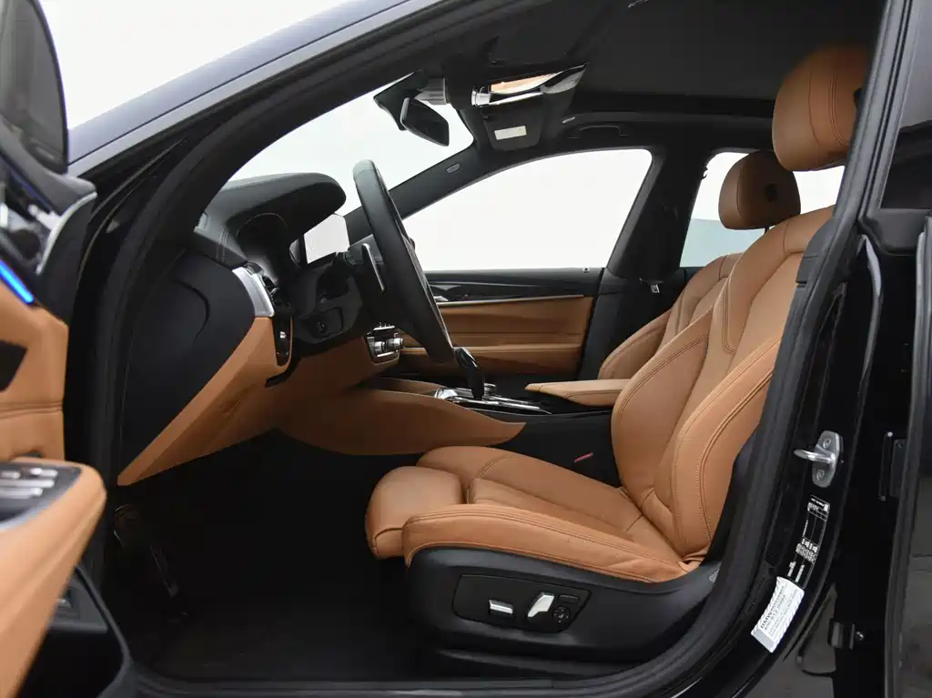BMW 6 Series GT 2023 — фото 8