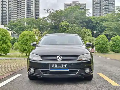 Volkswagen Sagitar 2015