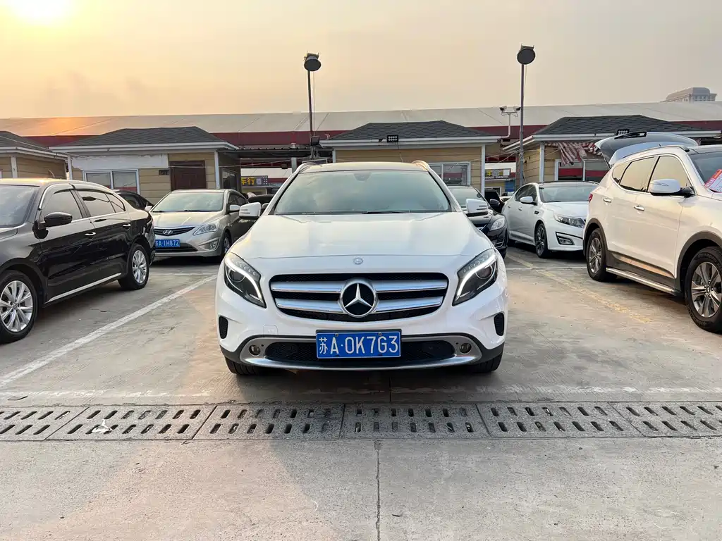 Mercedes-Benz GLA 2016