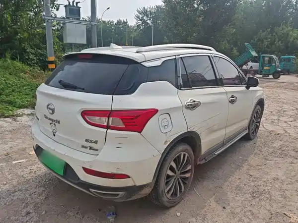 GAC Trumpchi GS4 2015