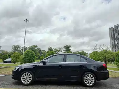 Volkswagen Sagitar 2015